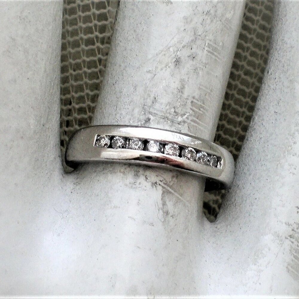 Beautiful Vintage Solid Platinum Diamond Cluster Wedding Band Ring